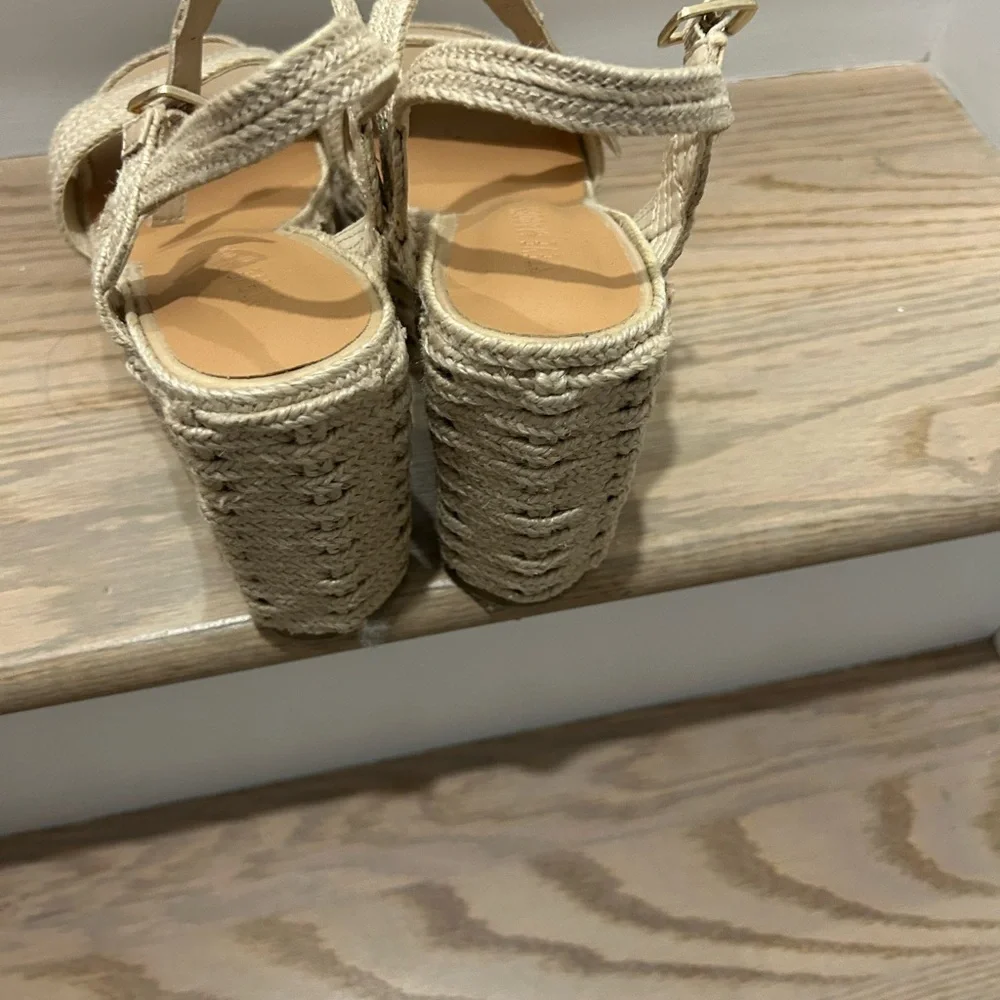 Steve Madden elegant woven